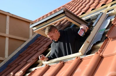 Pose de fenêtres de toit Velux à Montseveroux